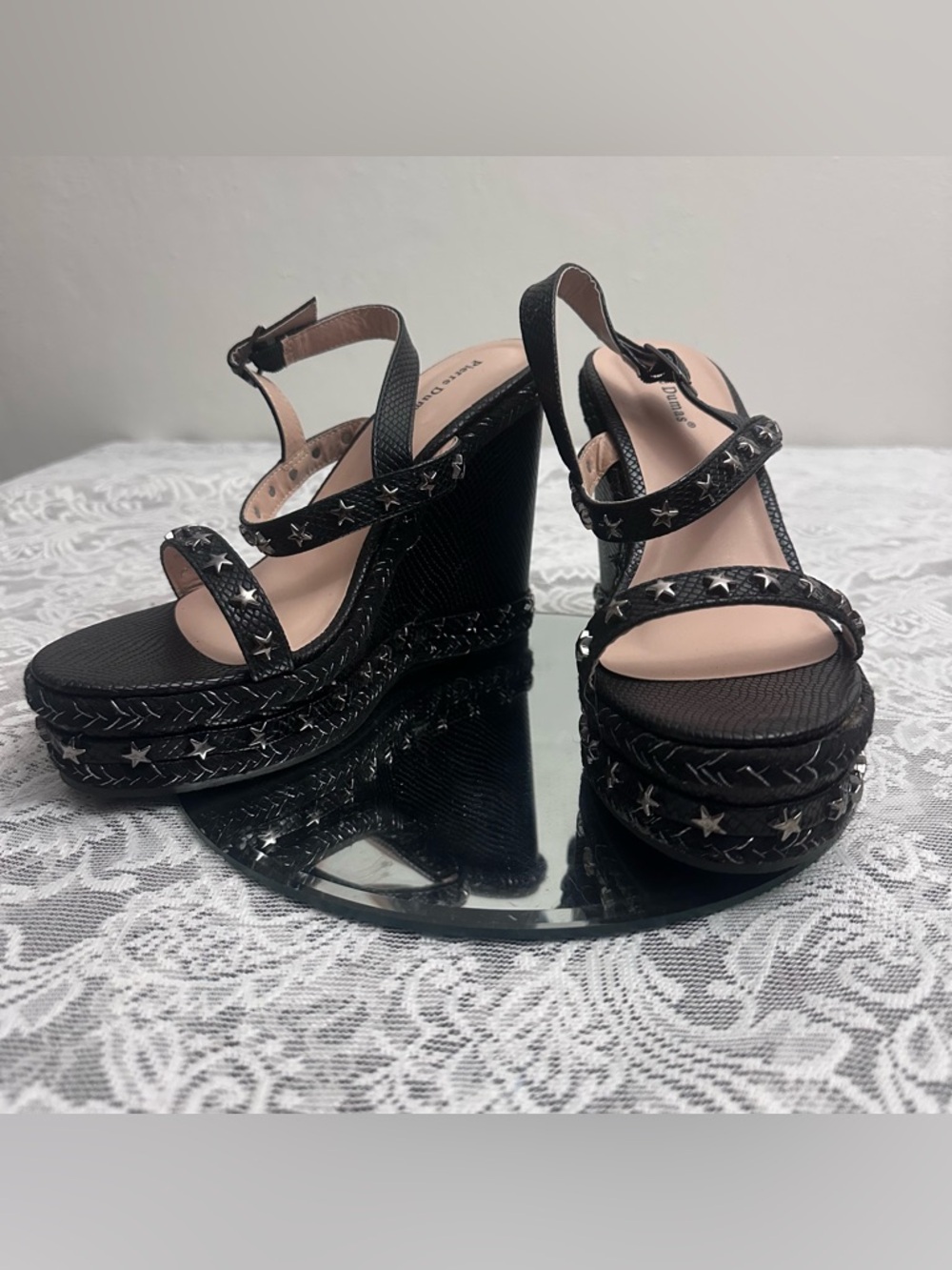 Black Star Studded Platform Wedge Sandals Size 9 New in Box